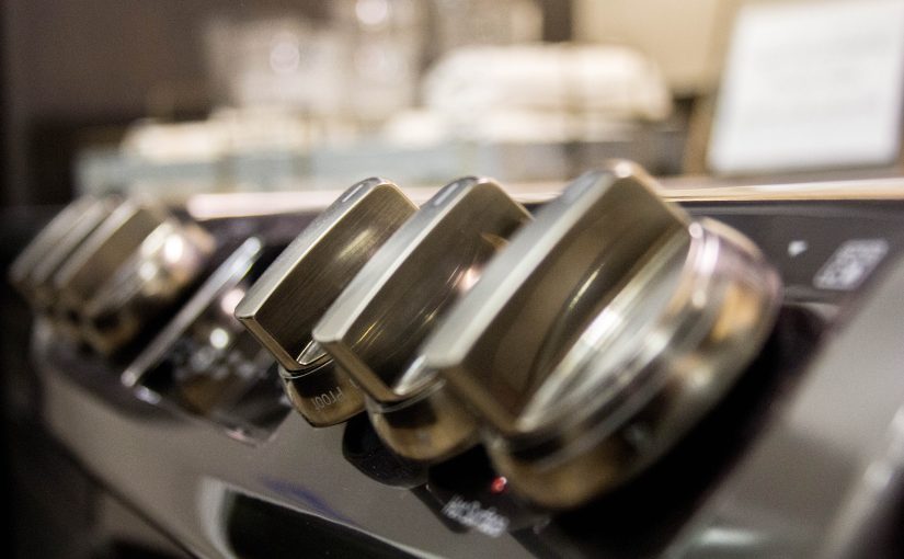 Jak postąpić kiedy lodówka nie chce utrzymywać temperaturę, a pralka wypuszcza wodę?